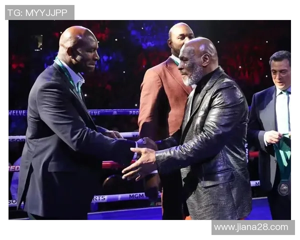 霍利菲尔德与泰森的世纪对决：拳坛传奇的荣耀与悲情交织